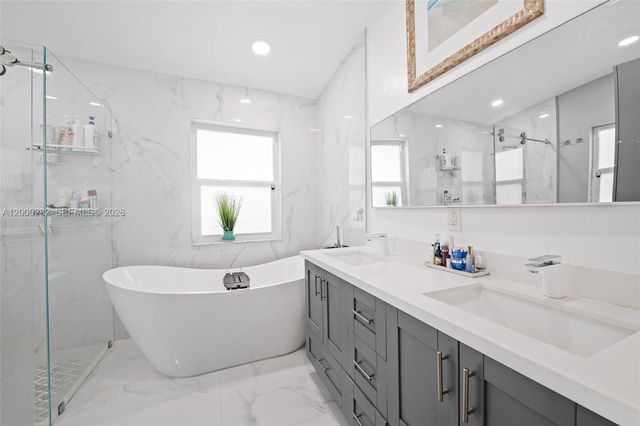 2715 SW 137th Ter, Miramar, FL 33027