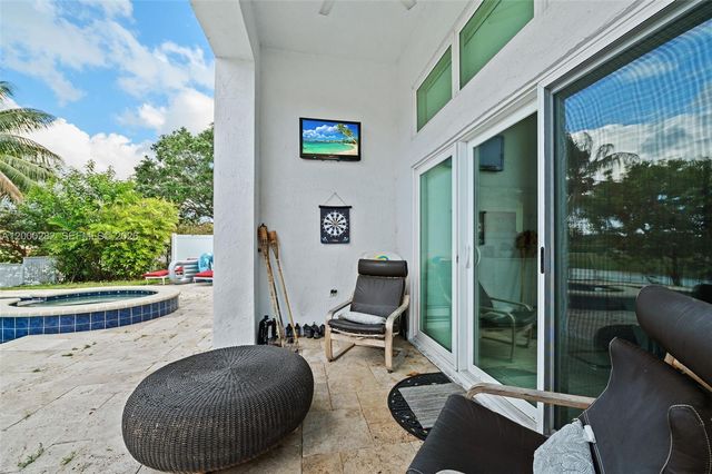 2715 SW 137th Ter, Miramar, FL 33027