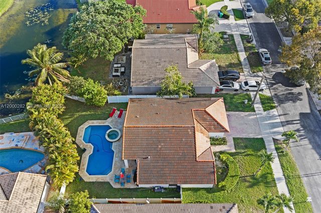 2715 SW 137th Ter, Miramar, FL 33027