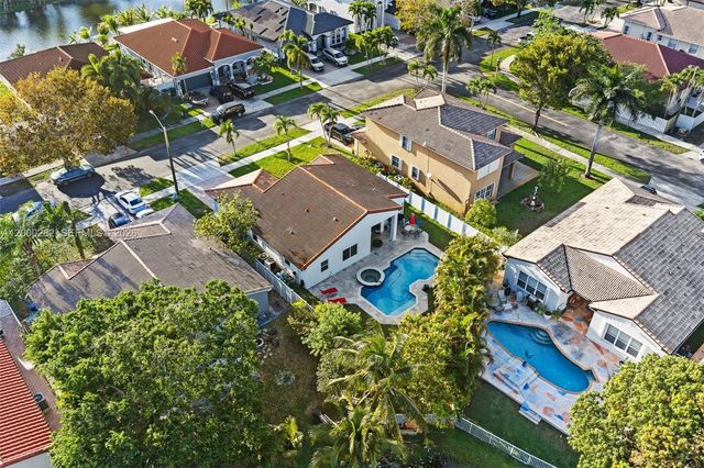 2715 SW 137th Ter, Miramar, FL 33027