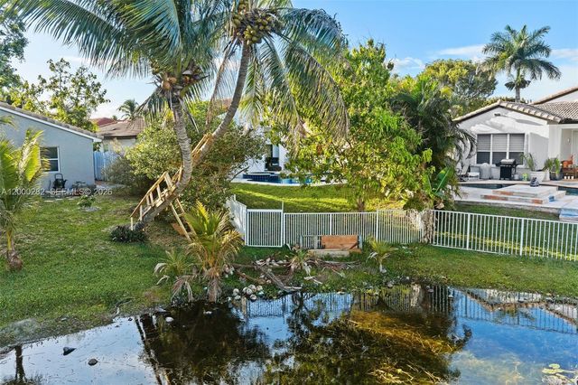 2715 SW 137th Ter, Miramar, FL 33027