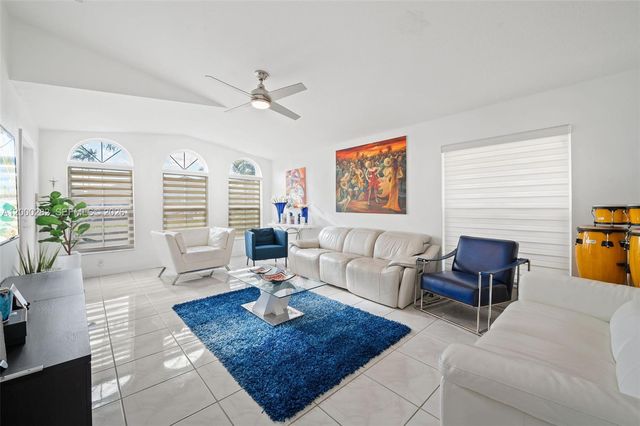 2715 SW 137th Ter, Miramar, FL 33027