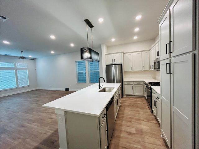 539 Mission Trail, Arlington, TX 76010