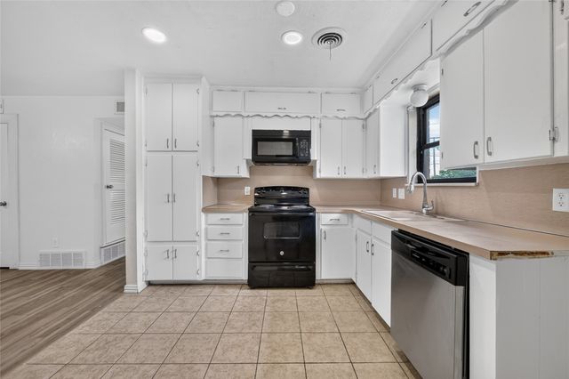 2024 Charleston Drive, Bedford, TX 76022