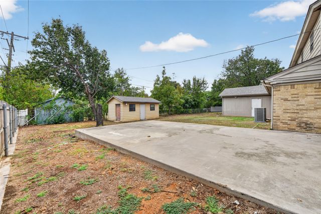 2024 Charleston Drive, Bedford, TX 76022