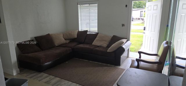 11285 SW 43rd Street, Miami, FL 33165