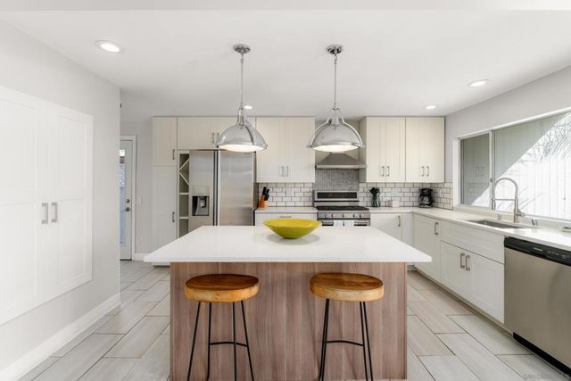 1920 Beryl St, San Diego, CA 92109
