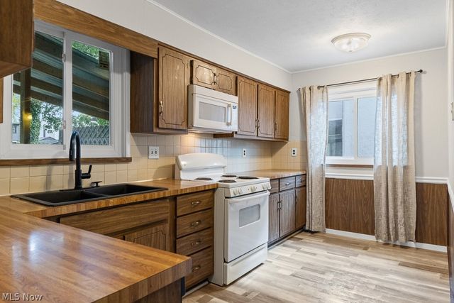 1393 Bryden Drive, Akron, OH 44313