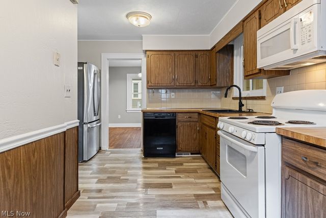 1393 Bryden Drive, Akron, OH 44313