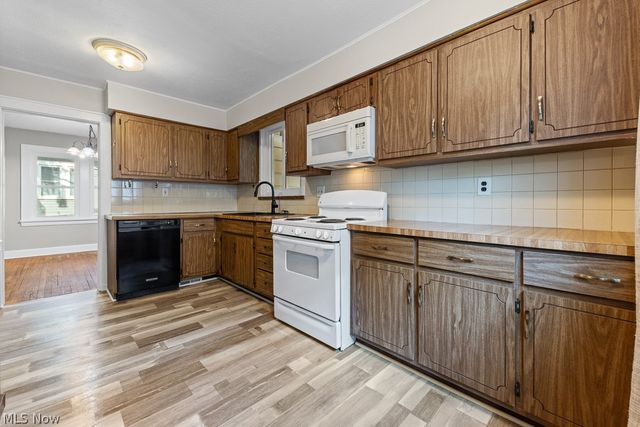 1393 Bryden Drive, Akron, OH 44313
