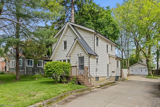 1393 Bryden Drive, Akron, OH 44313