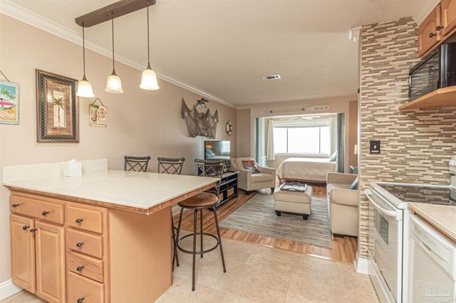 7453 Sunset Harbor Dr 1-311, Navarre Beach, FL 32566