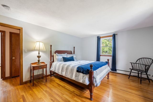28 Evergreen Avenue, Braintree, MA 02184