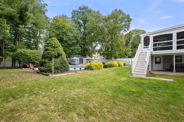 28 Evergreen Avenue, Braintree, MA 02184