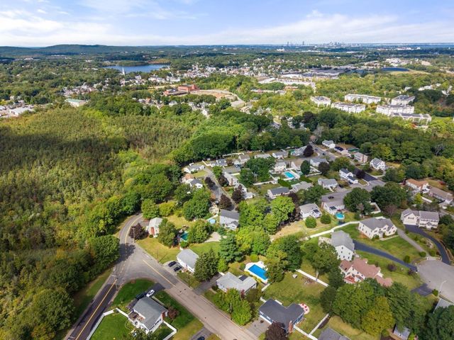 28 Evergreen Avenue, Braintree, MA 02184