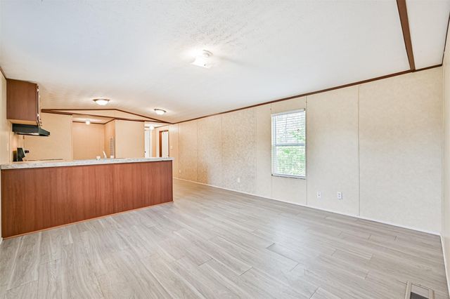 4702 10th Street, Bacliff, TX 77518