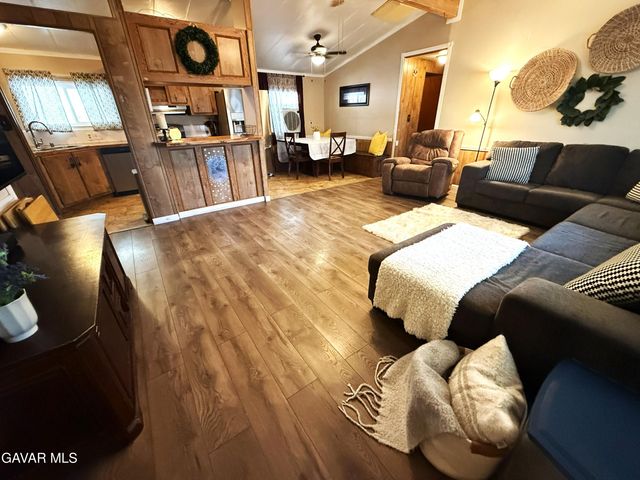 3300 W 15th 389, Rosamond, CA 93560