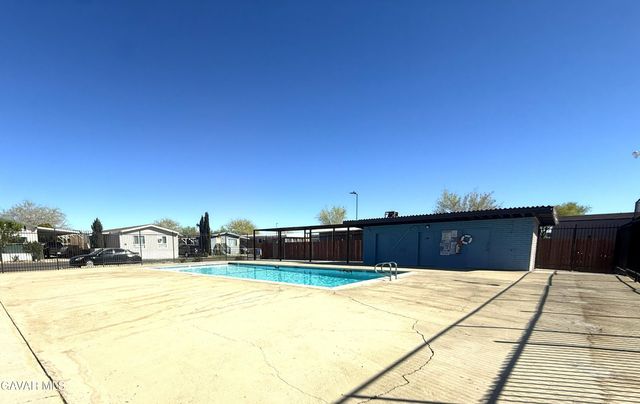 3300 W 15th 389, Rosamond, CA 93560