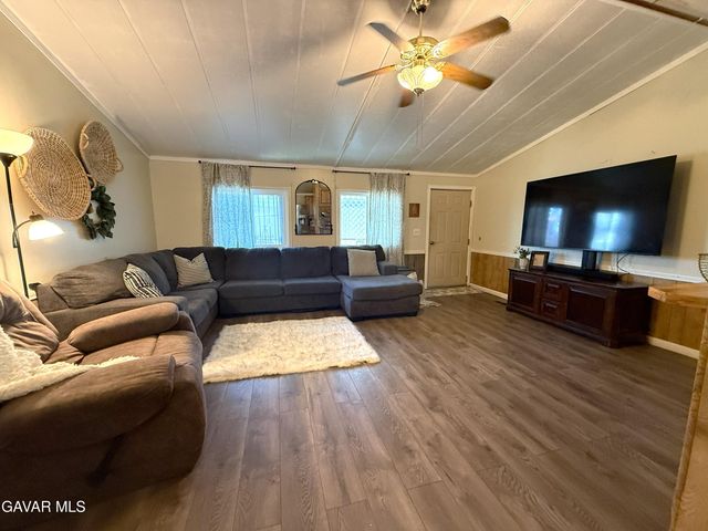 3300 W 15th 389, Rosamond, CA 93560