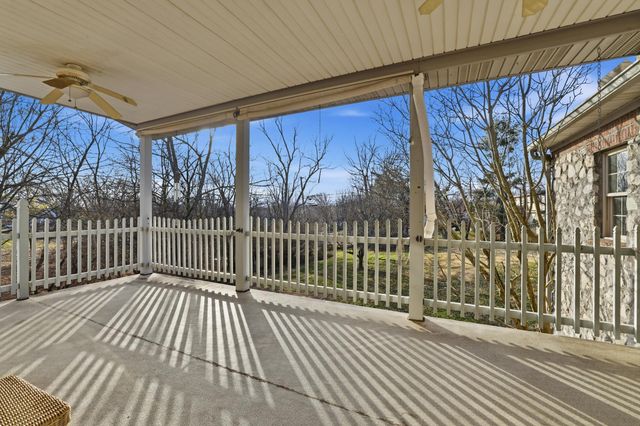 120 Old Pond Way, Richmond, KY 40475