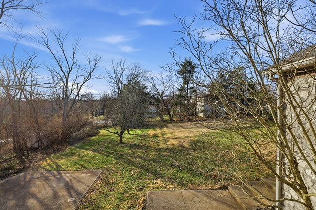 120 Old Pond Way, Richmond, KY 40475