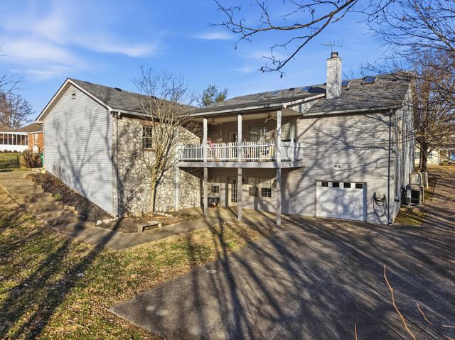 120 Old Pond Way, Richmond, KY 40475