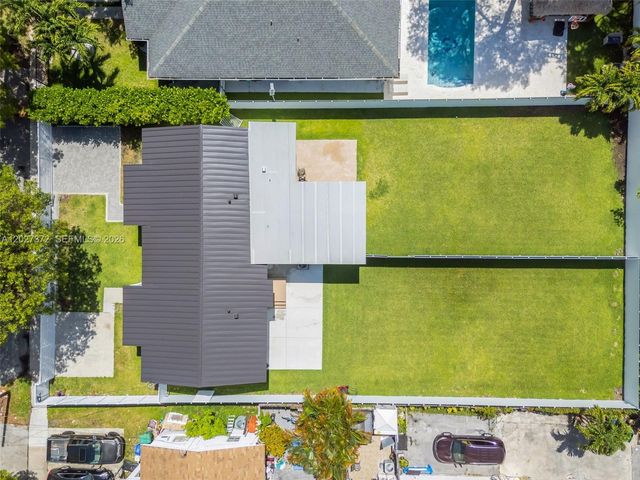 2814 SW 26th St 2810, Miami, FL 33133