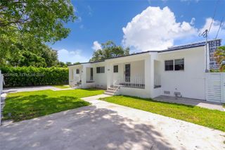 2814 SW 26th St 2810, Miami, FL 33133