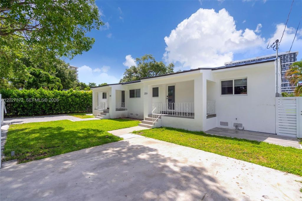 2814 SW 26th St 2810, Miami, FL 33133