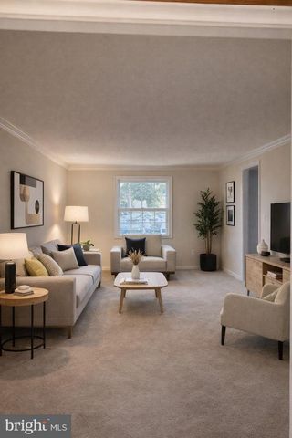 916 LOG COLLEGE DR, Warminster, PA 18974