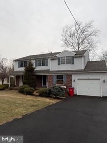 916 LOG COLLEGE DR, Warminster, PA 18974