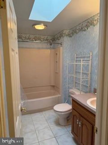 916 LOG COLLEGE DR, Warminster, PA 18974