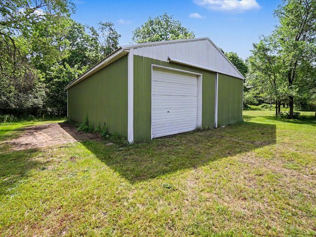 312 N Bear Lake Road, Muskegon, MI 49445