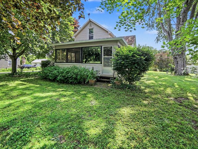 312 N Bear Lake Road, Muskegon, MI 49445