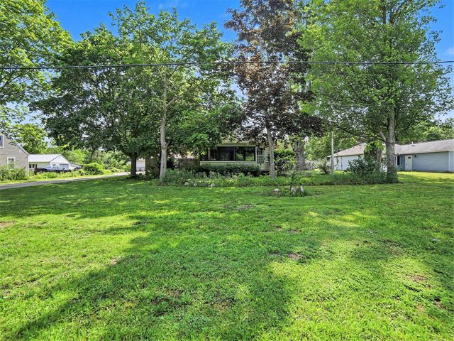 312 N Bear Lake Road, Muskegon, MI 49445