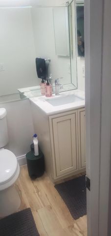 390 Fanshaw, Boca Raton, FL 33434