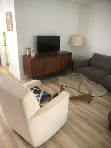 390 Fanshaw, Boca Raton, FL 33434
