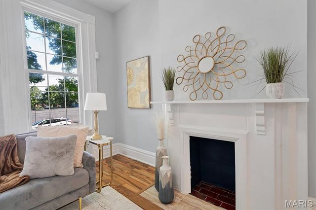 4333 Norfolk Avenue, St Louis, MO 63110