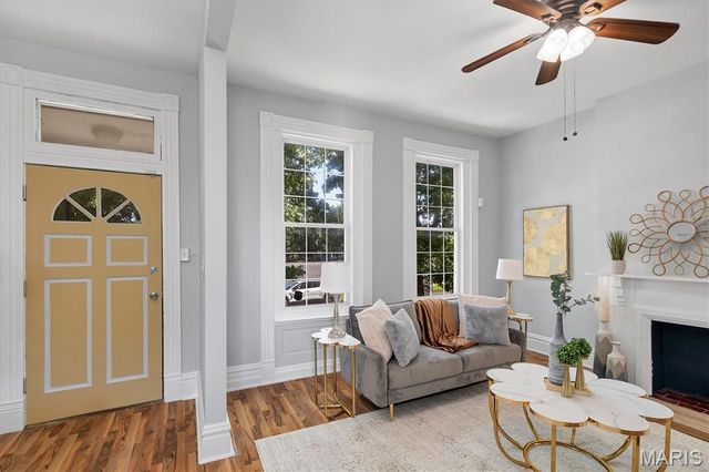 4333 Norfolk Avenue, St Louis, MO 63110