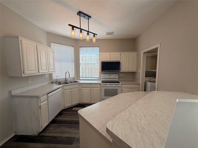 342 Arbor Court, Euless, TX 76039