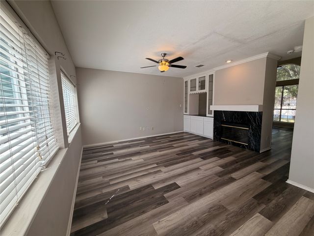 342 Arbor Court, Euless, TX 76039