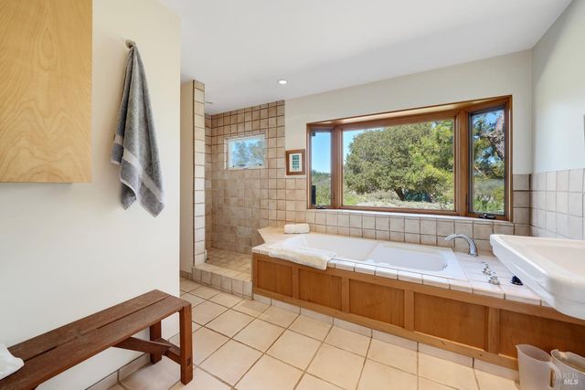 5809 Sharp Rd, Calistoga, CA 94515