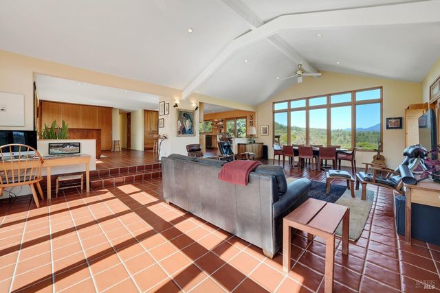 5809 Sharp Rd, Calistoga, CA 94515