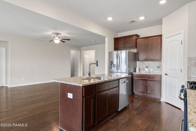 100 Marais Avenue, Youngsville, LA 70592