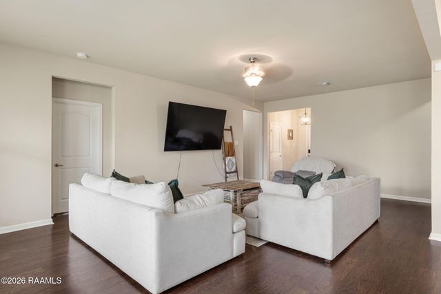 100 Marais Avenue, Youngsville, LA 70592