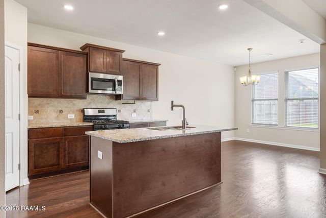 100 Marais Avenue, Youngsville, LA 70592