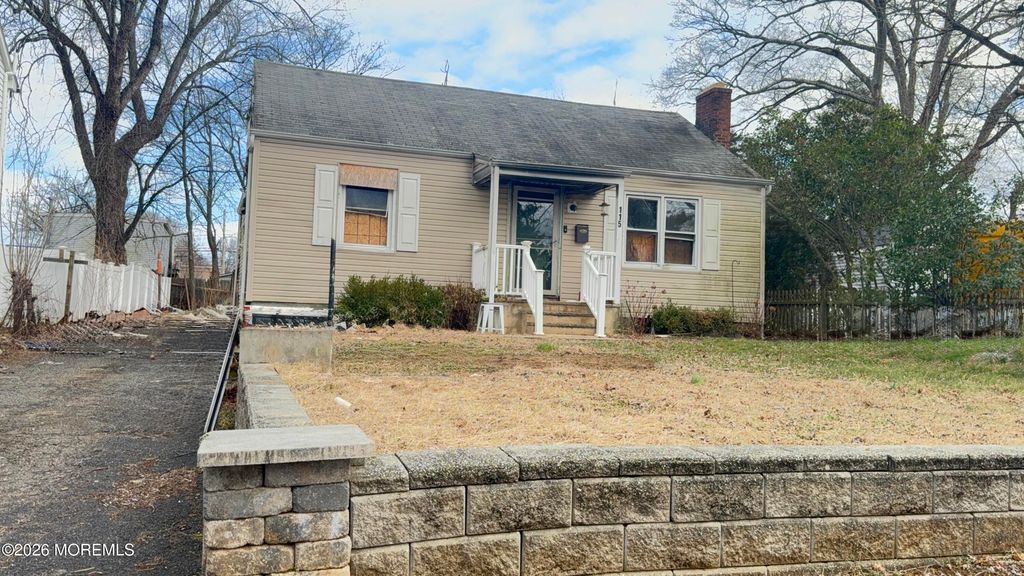 115 Clinton Place, Tinton Falls, NJ 07724