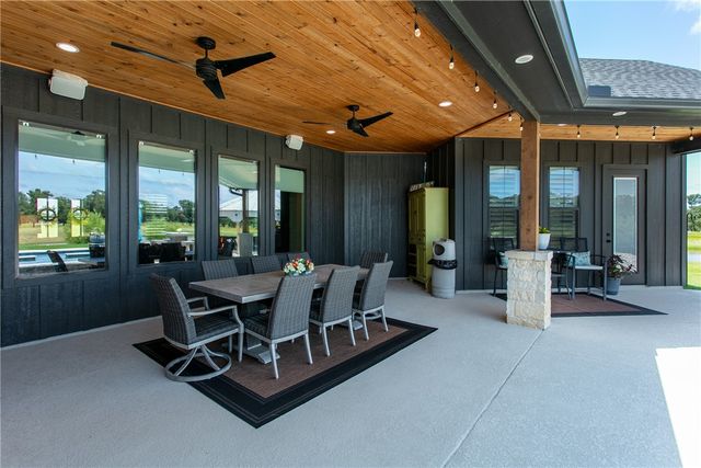 1981 County Road 202, Caldwell, TX 77836