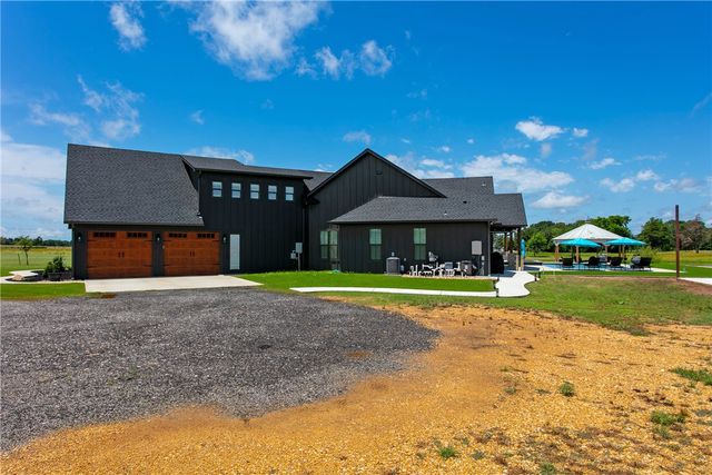 1981 County Road 202, Caldwell, TX 77836