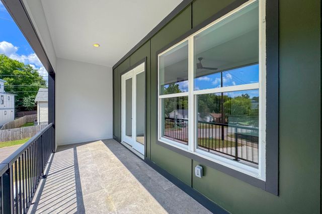 2211 18th Ave, N, Nashville, TN 37208